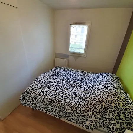 Апартаменты Beautiful Flat 50m From The Beach Of Кабур